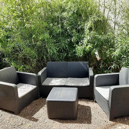 Logement Confortable Dans Residence Privee A Amplepuis Exterior foto